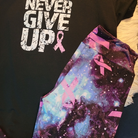 LuLaRoe Leggings & Liv T Shirt Set Breast Cancer Pink Ribbon BCA - Picture 4 of 8